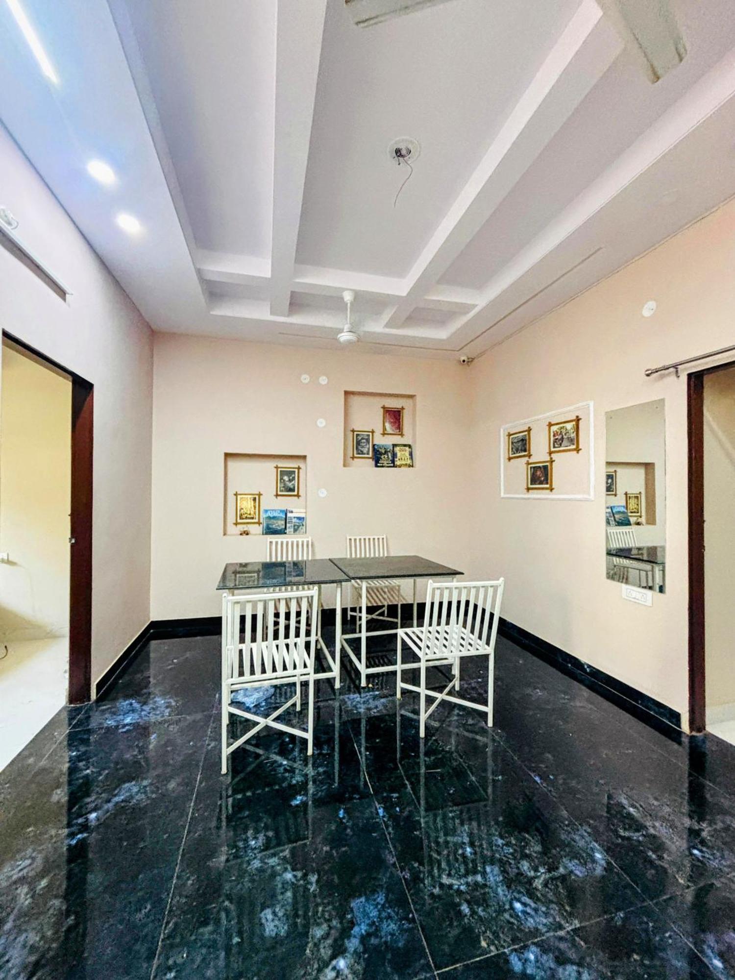 Glad Villa By Cozystays Τζαϊπούρ Εξωτερικό φωτογραφία